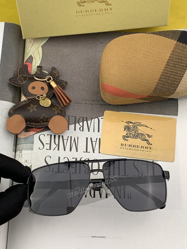 BURBERRY專櫃新款高品質太陽鏡 巴寶莉男士太陽眼鏡正版蛤蟆 B22 mmyj2019